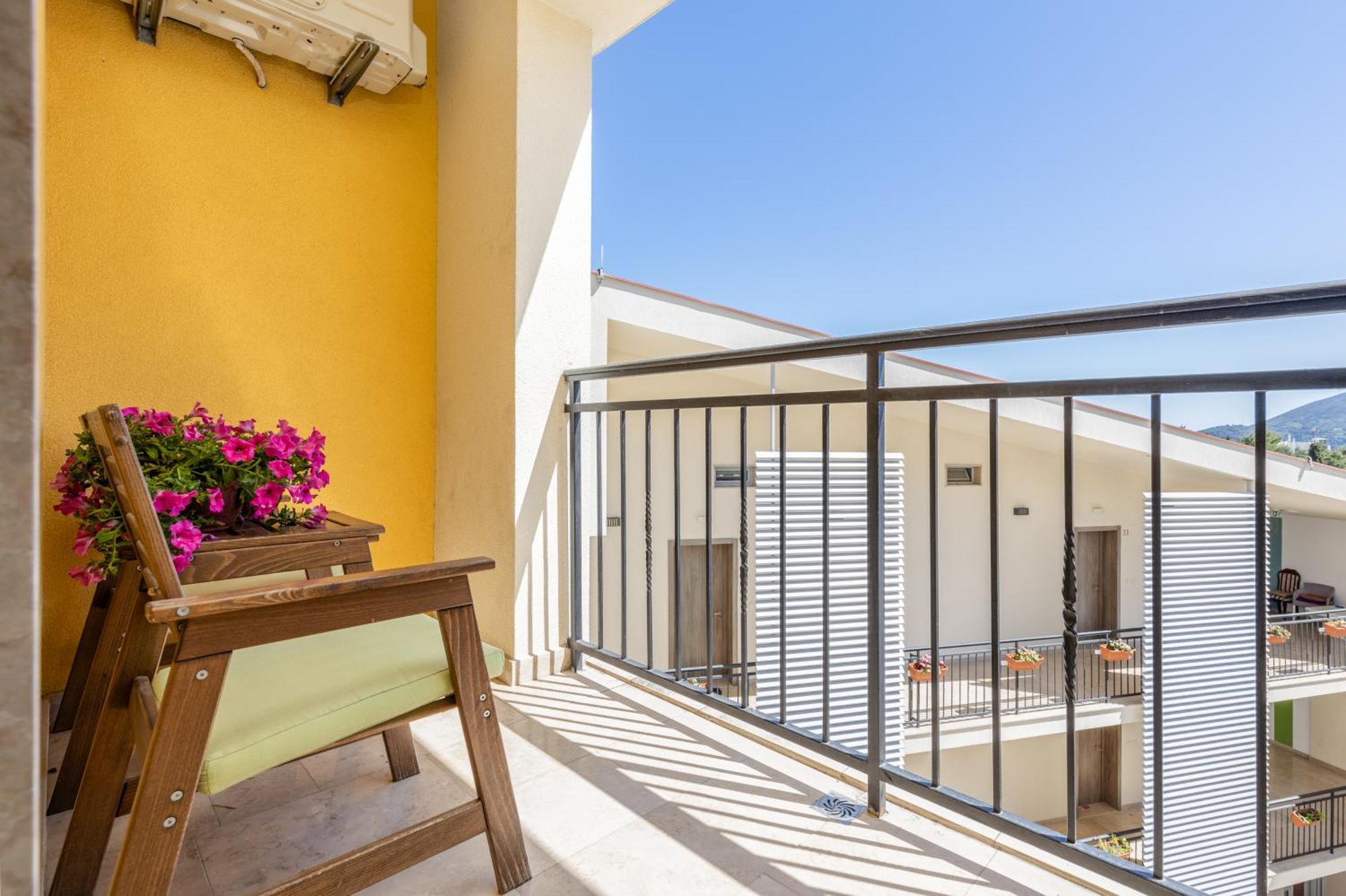 Apart Hotel M S Katunjanin Herceg Novi Kültér fotó